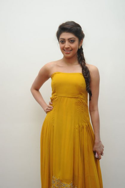 Pranitha-at-Alludu-Seenu-Audio-Launch